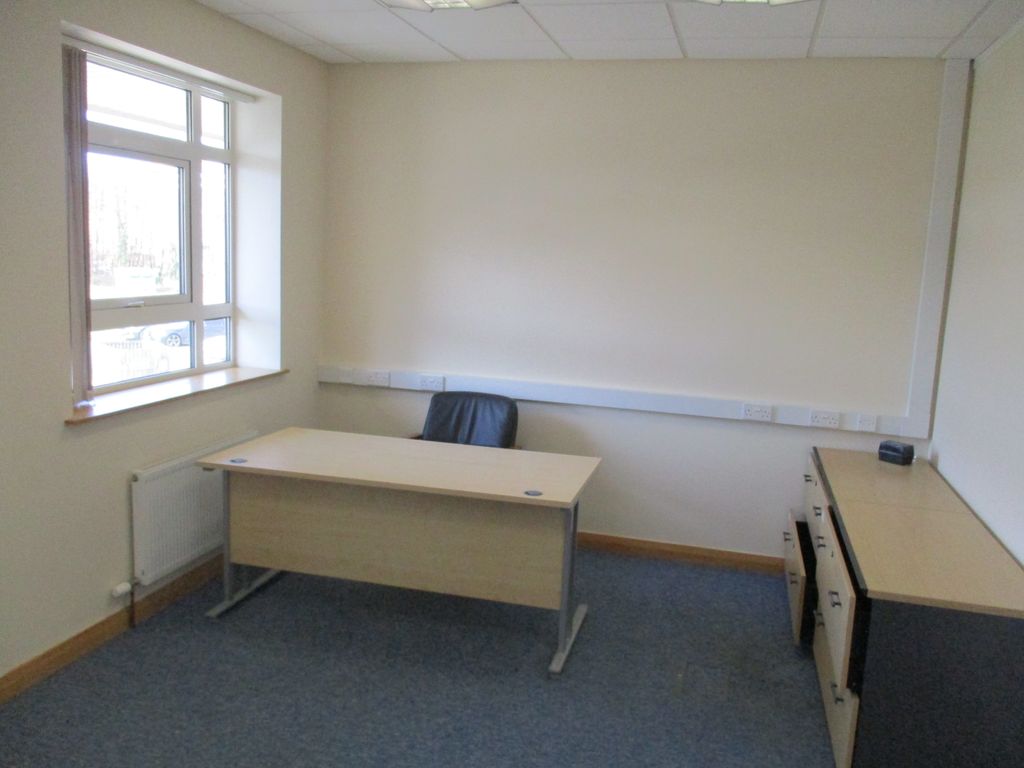 Serviced office to let in Lakeside Court, Cwmbran NP44, Non quoting