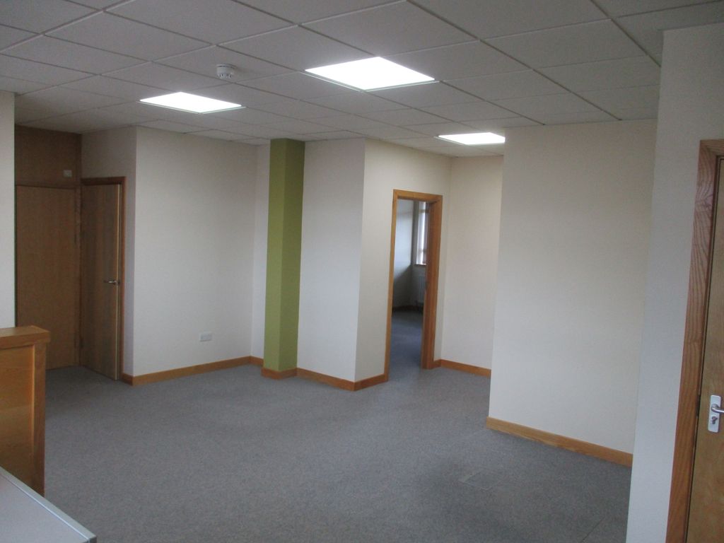 Serviced office to let in Lakeside Court, Cwmbran NP44, Non quoting