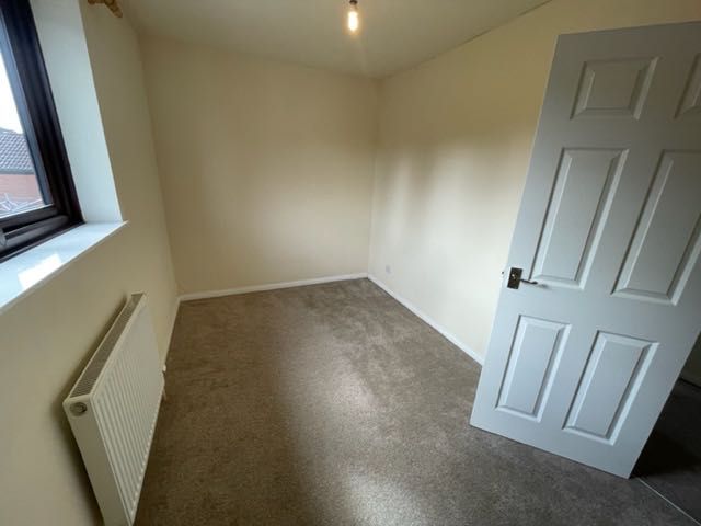 2 bed end terrace house to rent in Blagrove Close, Street BA16, £895 pcm