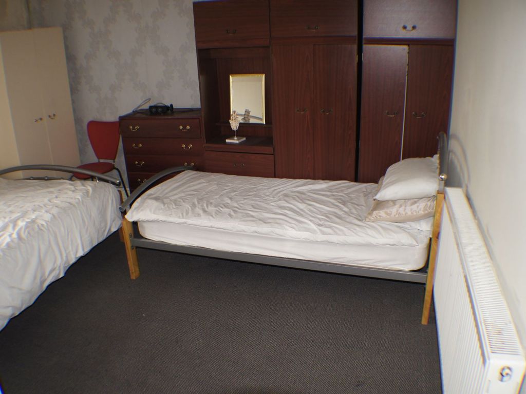 1 bed flat to rent in Lumb Lane, Manningham, Bradford BD8, £542 pcm