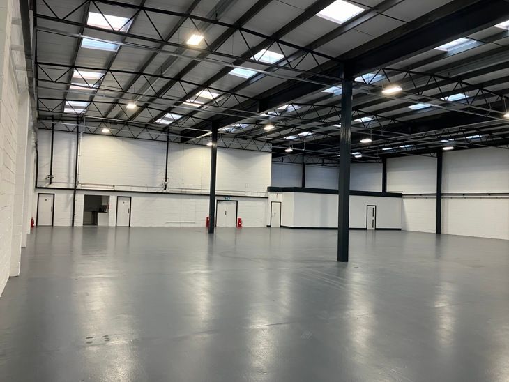 Light industrial to let in Unit 28 Tanners Drive, Blakelands, Milton Keynes, Buckinghamshire MK14, Non quoting