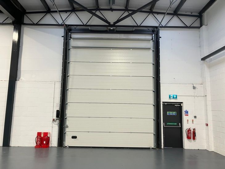 Light industrial to let in Unit 28 Tanners Drive, Blakelands, Milton Keynes, Buckinghamshire MK14, Non quoting