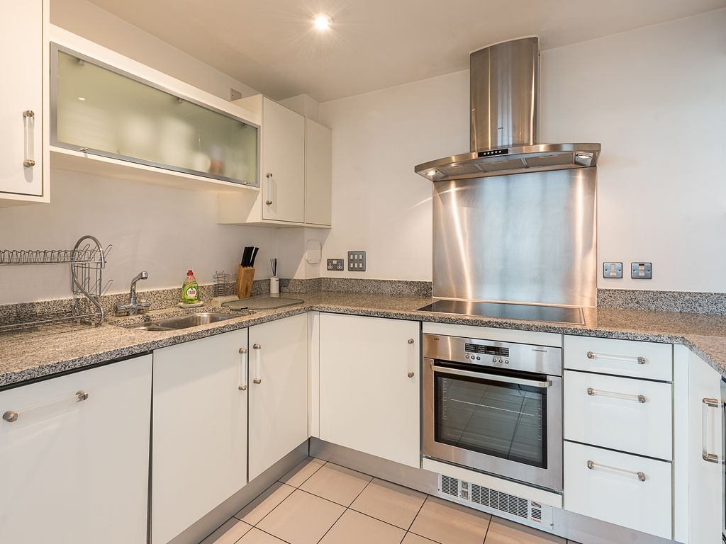 2 bed flat to rent in Sheldon Square, London W2, £3,250 pcm