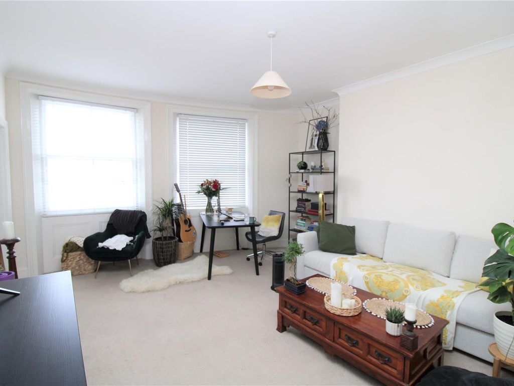 1 bed flat to rent in Lansdowne Place, Hove BN3, £1,150 pcm