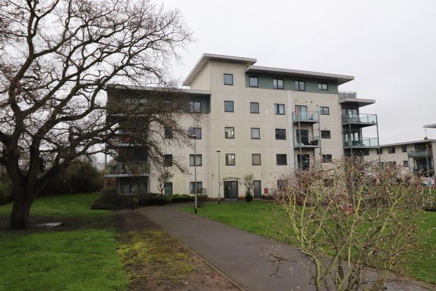 1 bed flat to rent in Adlington House, Brentwood CM14, £1,250 pcm