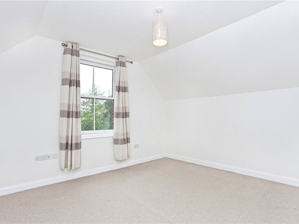2 bed flat to rent in Limetree Court, York YO30, £1,100 pcm