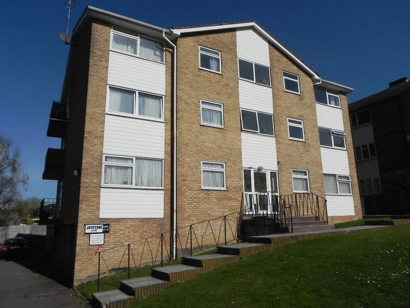 2 bed flat to rent in Park Road, New Barnet, Barnet EN4, £1,650 pcm