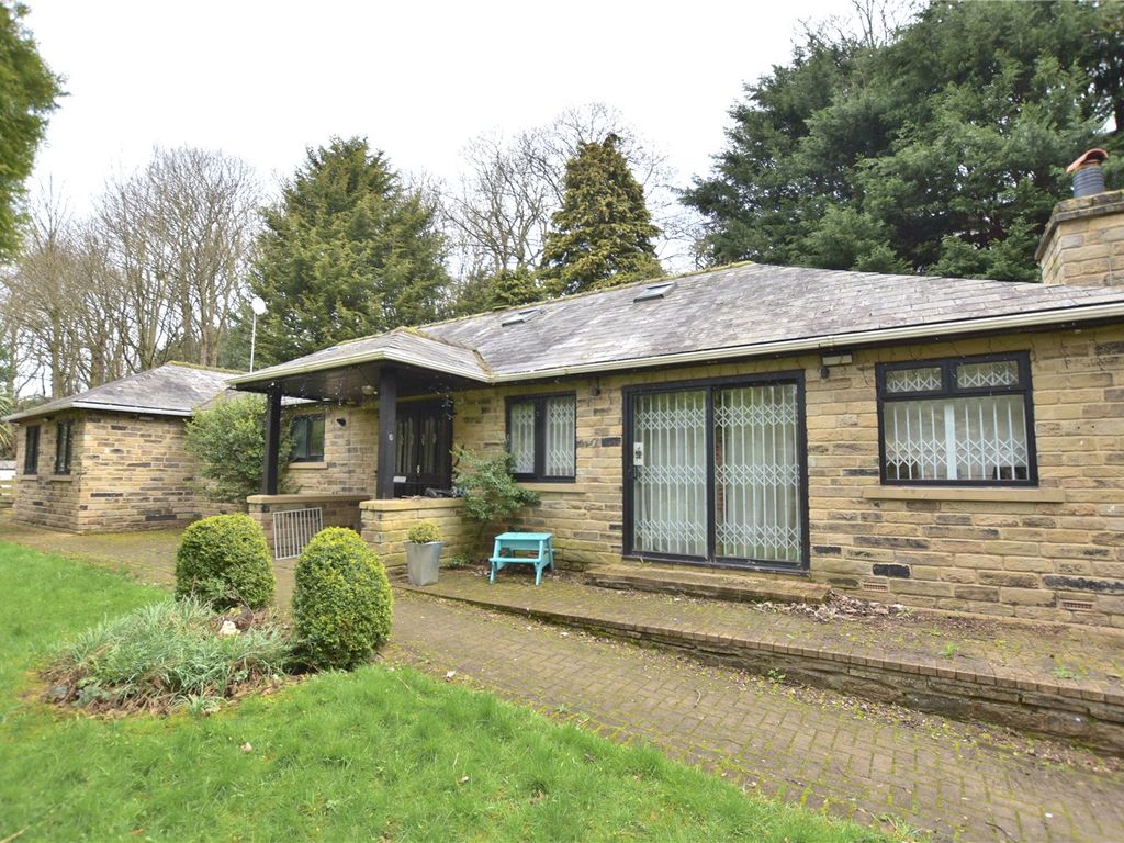 3 bed bungalow for sale in Beck Bottom, Calverley, Pudsey, West Yorkshire LS28, £530,000