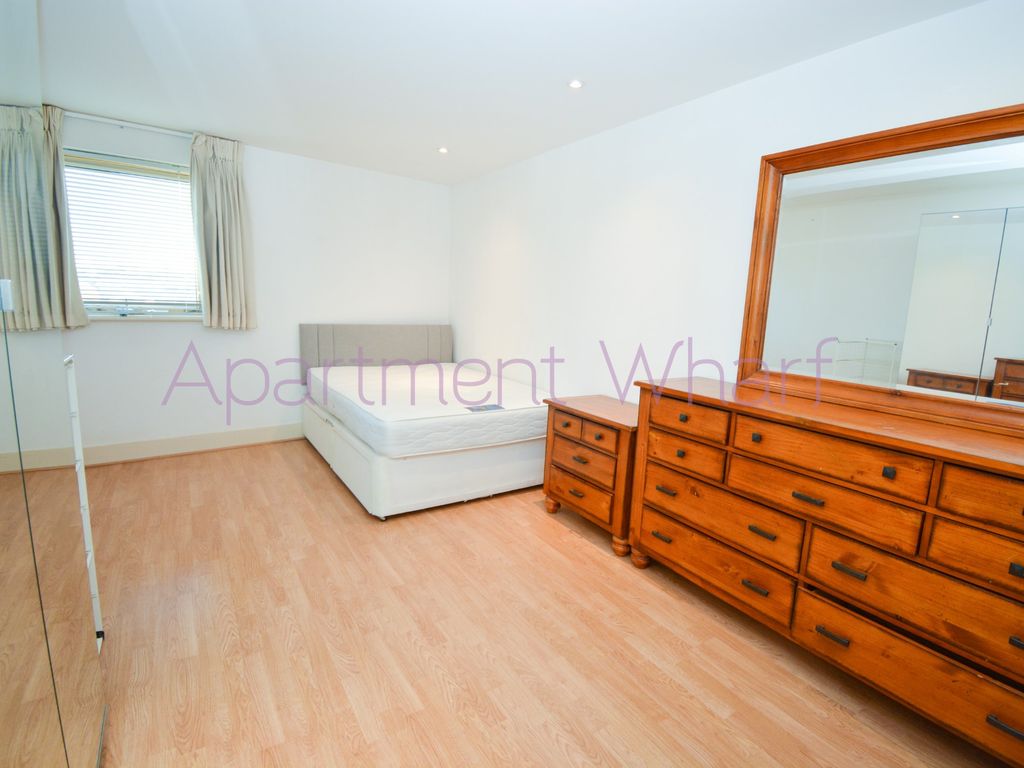 Room to rent in Galaxy Building, Crews Street, Canary Wharf E14, £953 pcm