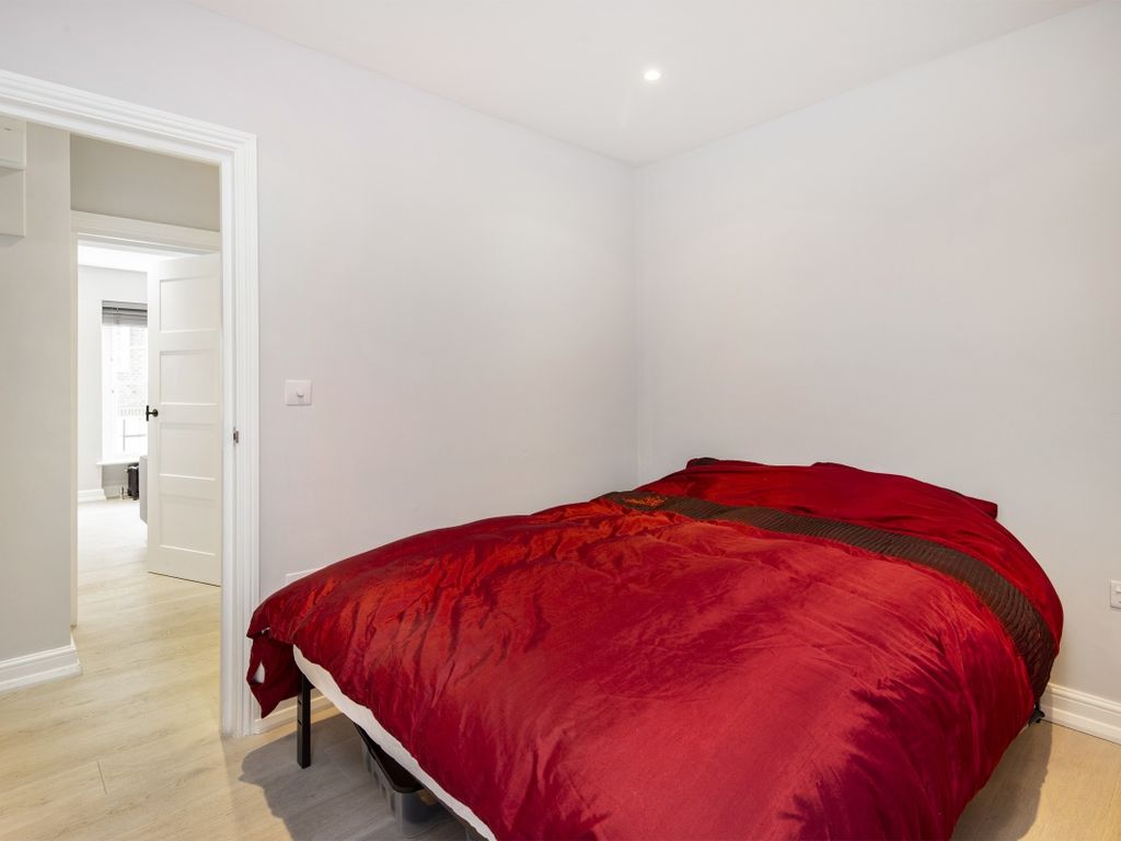 1 bed flat to rent in Earlham Street, London WC2H, £2,535 pcm