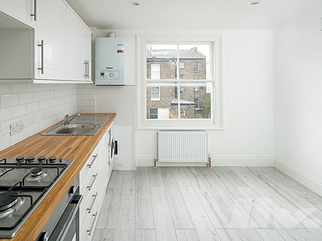 2 bed flat for sale in Ashmore Road, Maida Vale W9, £475,000