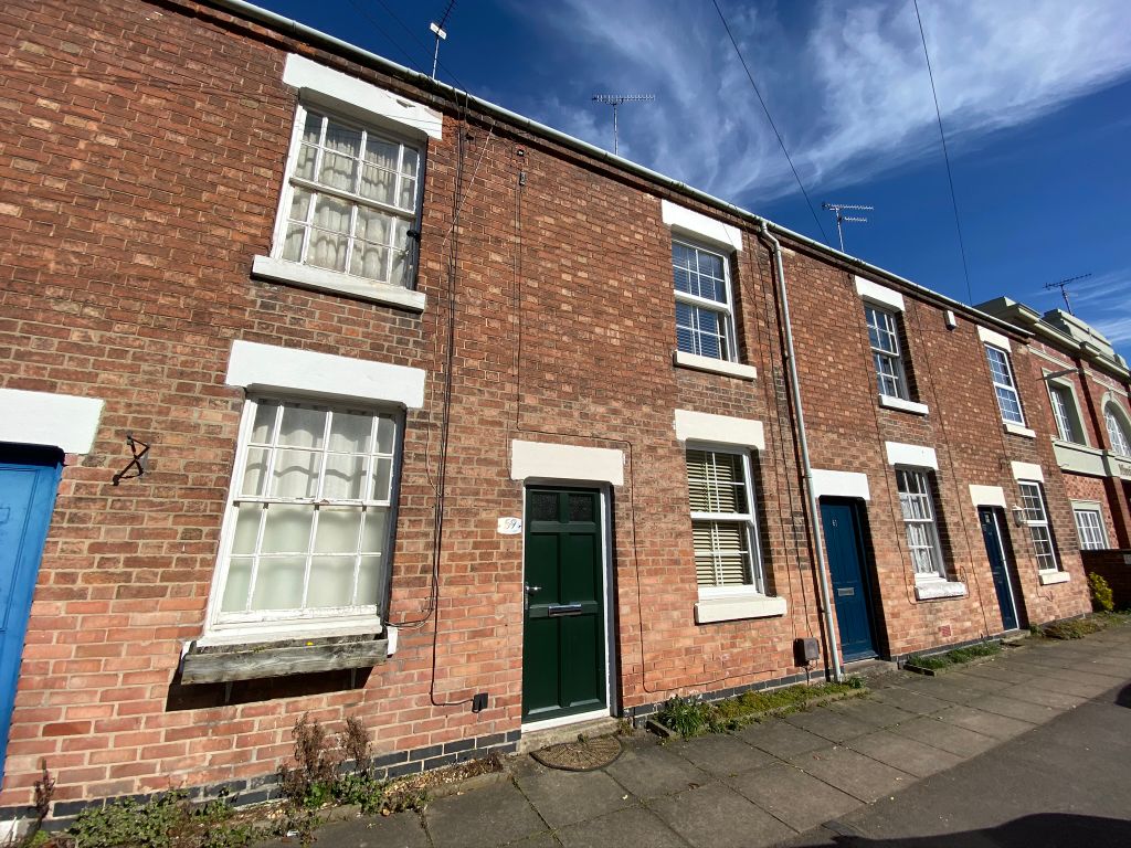2 bed terraced house to rent in High Street, Repton, Derbyshire DE65, £750 pcm