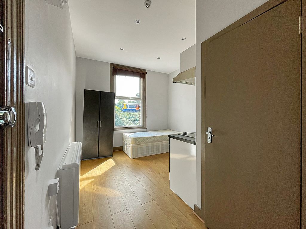 Studio to rent in Iverson Road, London NW6, £1,250 pcm