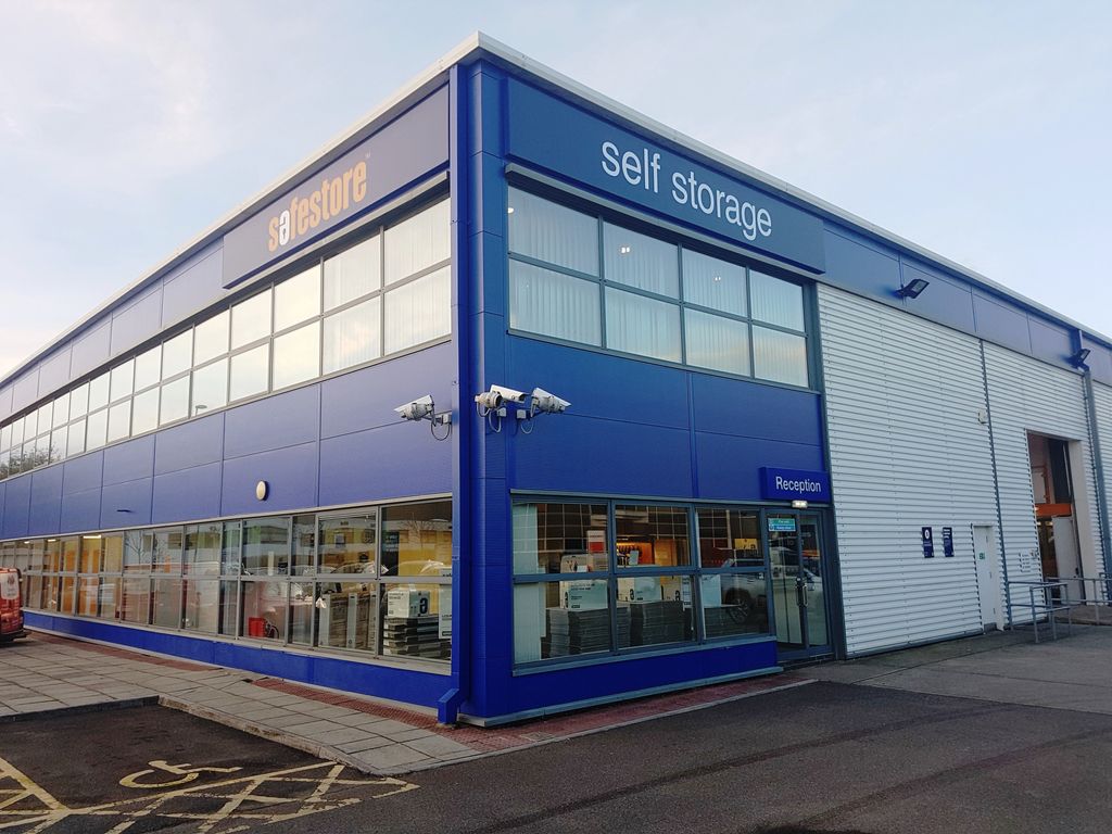 Office to let in Safestore Self Storage, Wells Place, Merstham, Redhill RH1, £6,344 pa