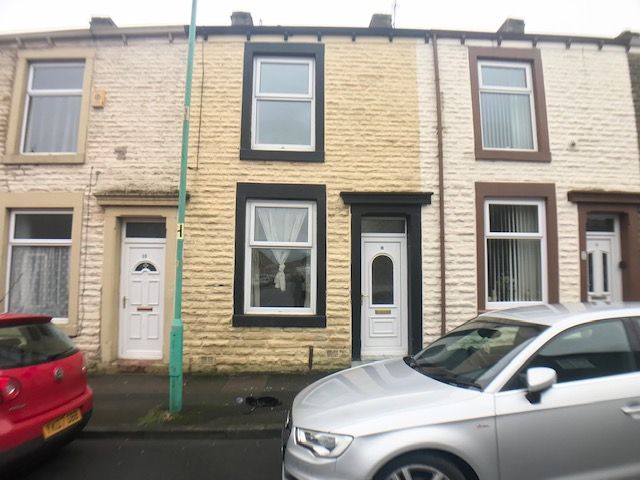 2 bed terraced house to rent in Lord St, Great Harwood BB6, £625 pcm