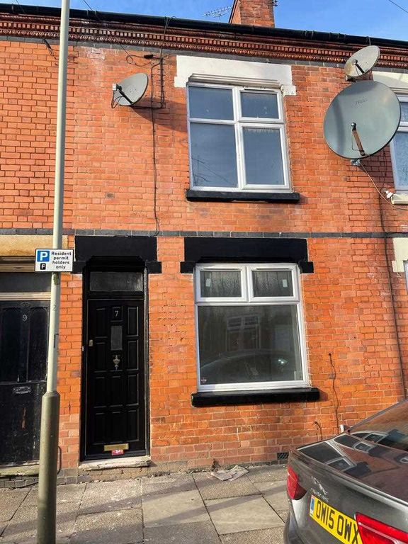 3 bed terraced house for sale in Browning Street, Leicester LE3, £239,500