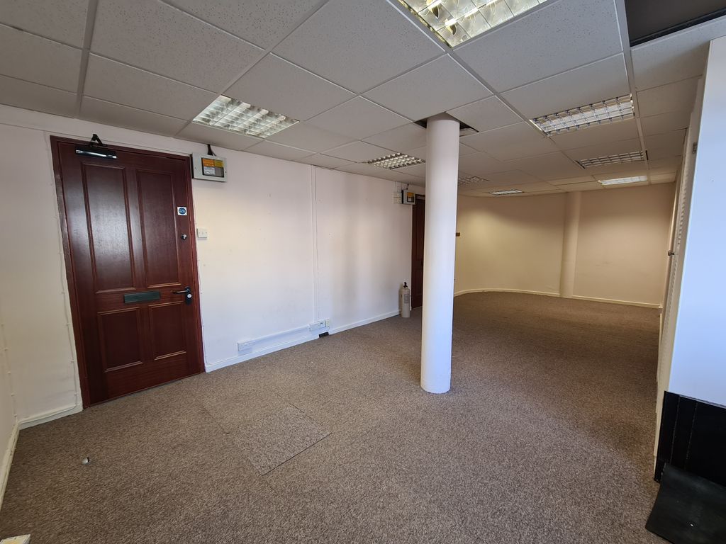 Office to let in Union Street, Torquay, Devon TQ2, £3,000 pa