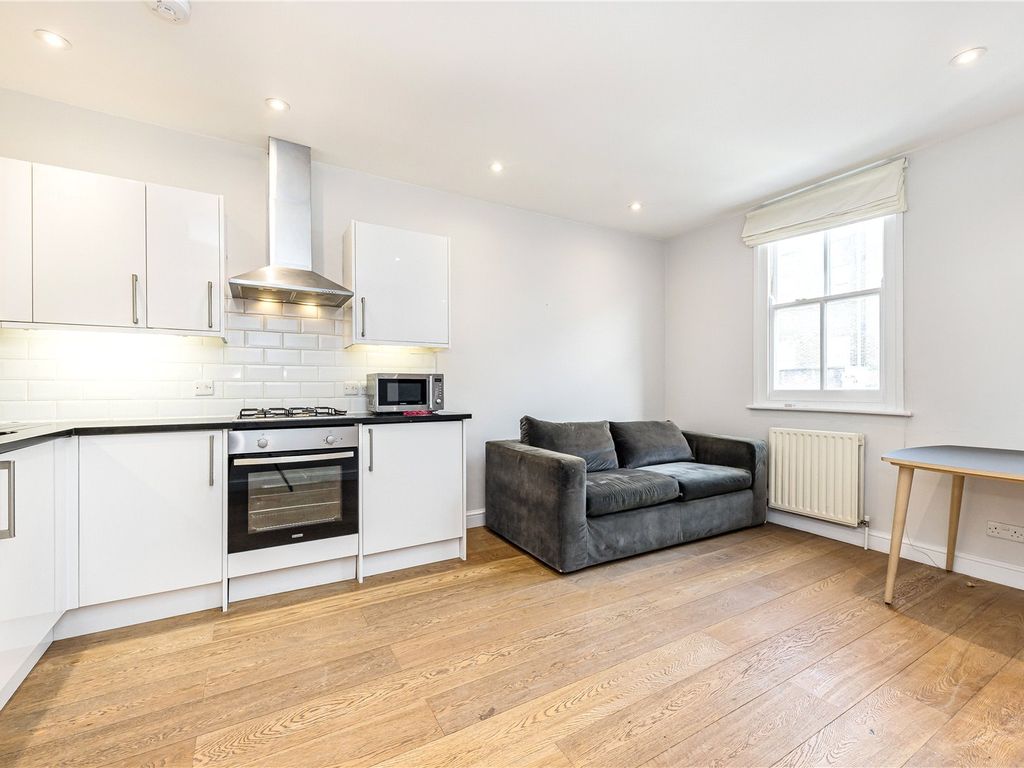 2 bed flat to rent in Portobello Road, London W11, £2,708 pcm