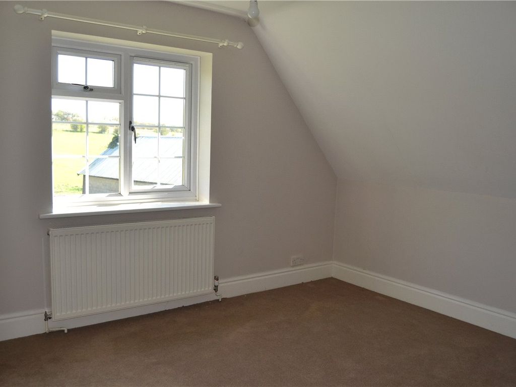 3 bed detached house to rent in Overton, Basingstoke, Hampshire RG25, £1,600 pcm