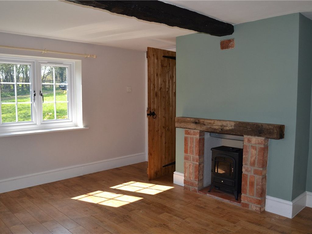 3 bed detached house to rent in Overton, Basingstoke, Hampshire RG25, £1,600 pcm