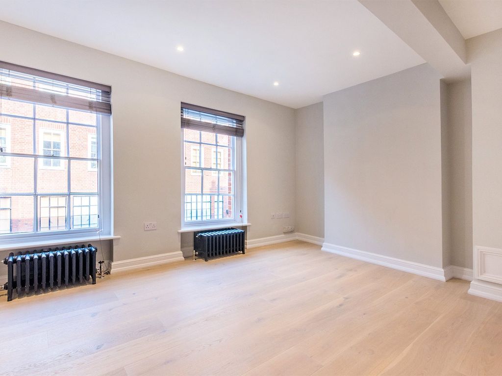 1 bed flat to rent in Earlham Street, Covent Garden WC2H, £2,535 pcm