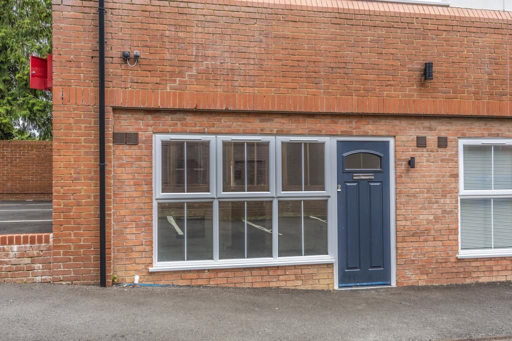 1 bed flat to rent in Banbury, Oxfordshire OX16, £850 pcm