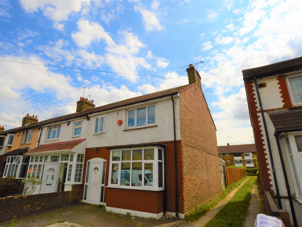 3 bed end terrace house for sale in Willow Tree Lane, Yeading, Hayes UB4, £549,950