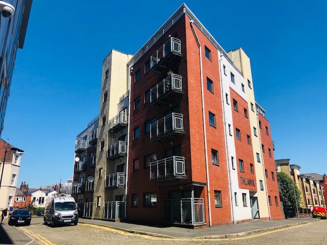 2 bed flat to rent in The Anvil, Clive Street, Bolton. BL1, £750 pcm