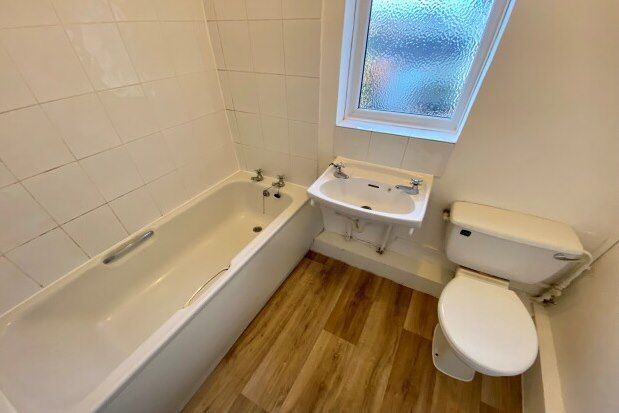 3 bed property to rent in Beeston, Nottingham NG9, £1,000 pcm