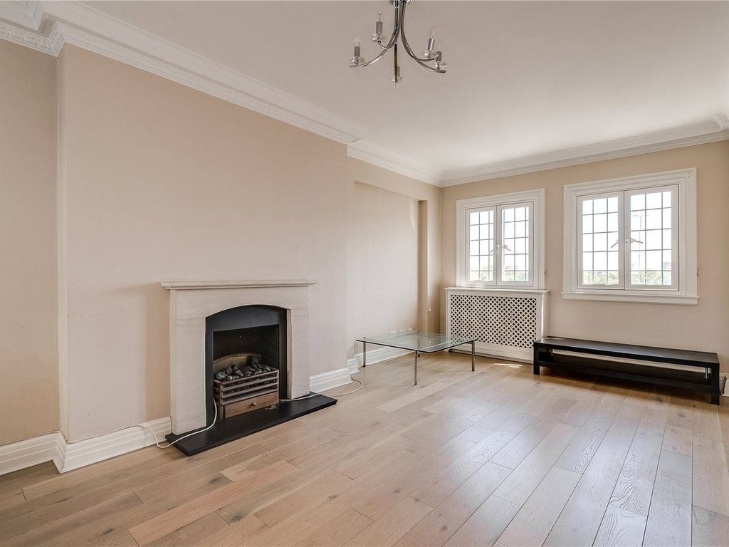 3 bed flat for sale in Chiltern Court, Baker Street, Marylebone, London NW1, £1,200,000