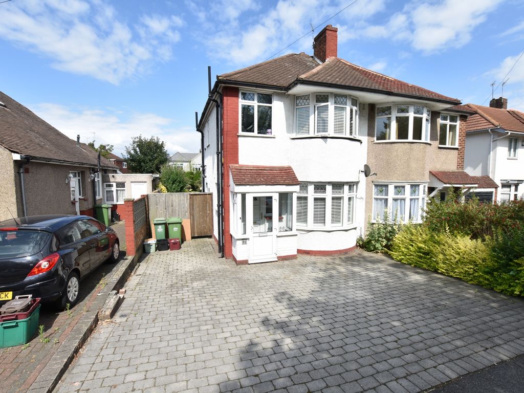 3 bed semi-detached house to rent in Wincrofts Drive, Eltham SE9, £2,000 pcm