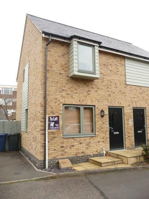 2 bed semi-detached house to rent in The Old Dairy, St. Neots PE19, £1,200 pcm