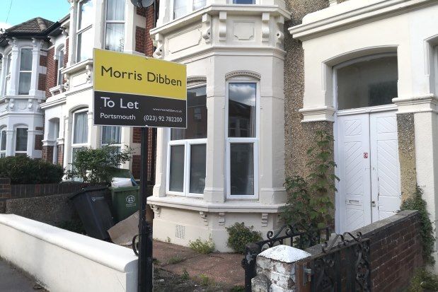 4 bed property to rent in Allens Road, Southsea PO4, £1,750 pcm