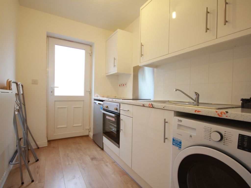 Studio to rent in Chadwick Road, Sutton Coldfield B75, £675 pcm