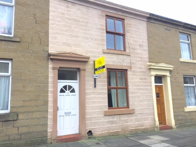3 bed terraced house to rent in Church St, Clayton Le Moors, Accrington BB5, £580 pcm