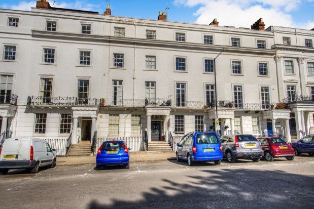 2 bed flat to rent in 28 Clarendon Square, Leamington Spa CV32, £1,350 pcm