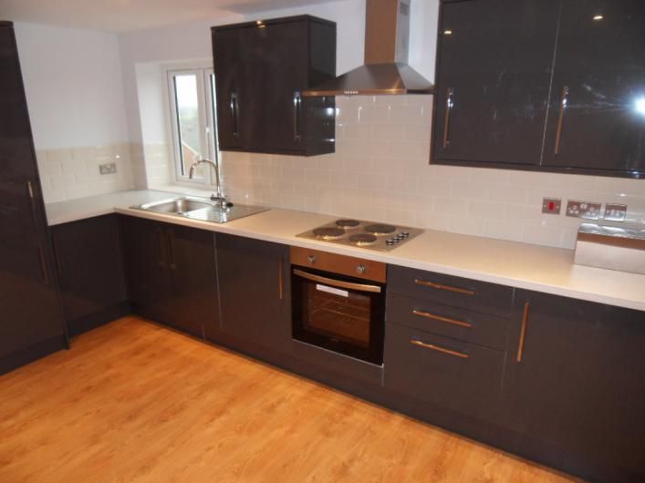 2 bed flat to rent in Santingley Lane, New Crofton, Wakefield WF4, £625 pcm