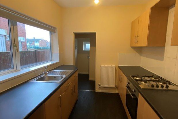 2 bed property to rent in Trafalgar Street, Doncaster DN6, £650 pcm