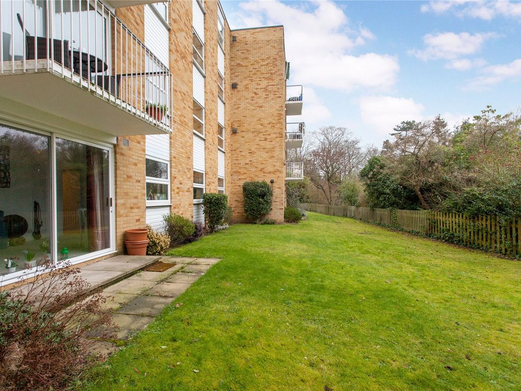 2 bed flat to rent in Beech House, Ancastle Green, Henley-On-Thames, Oxfordshire RG9, £1,650 pcm