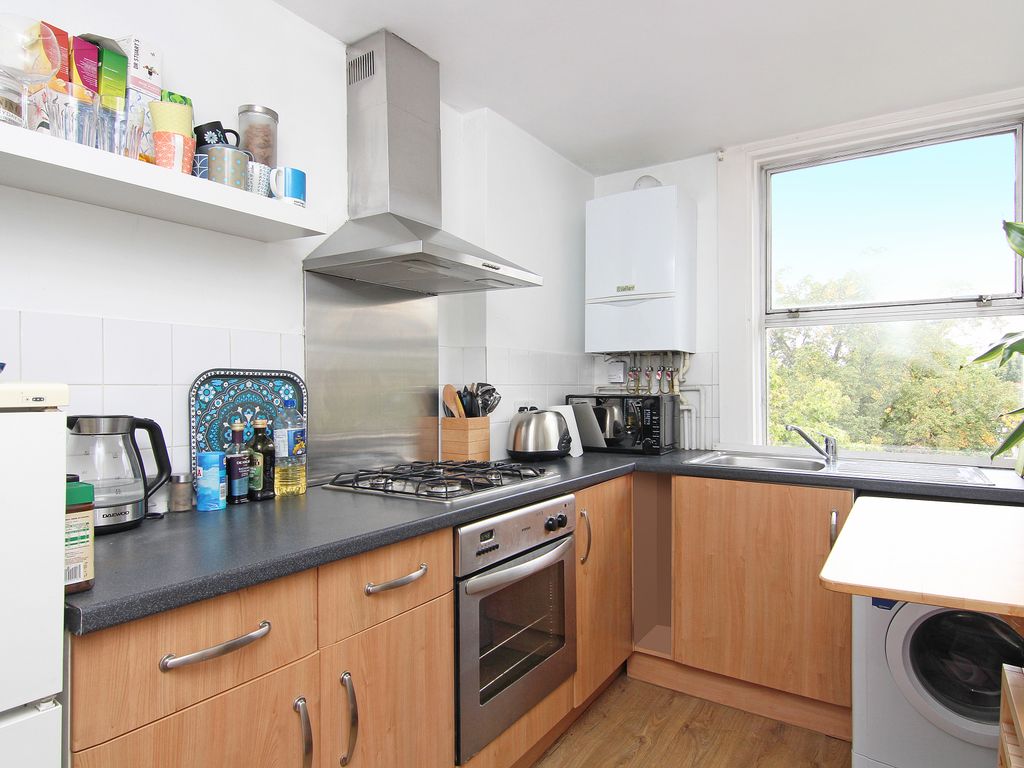 1 bed flat for sale in The Mall, Ealing W5, £425,000