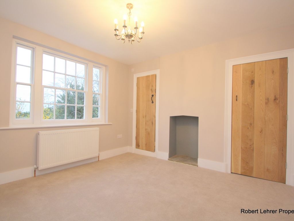 3 bed terraced house to rent in North Road, Highgate N6, £3,358 pcm