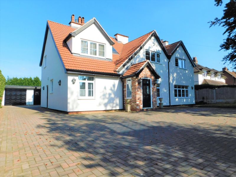 5 bed detached house for sale in Weeping Cross, Stafford, Staffordshire ST17, £885,000