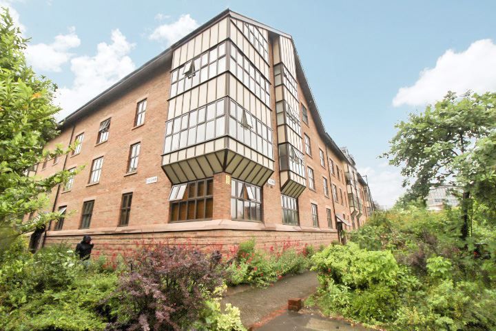 2 bed flat to rent in The Chare, Newcastle Upon Tyne NE1, £900 pcm