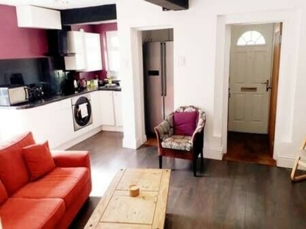 2 bed semi-detached house to rent in Hampton Lane, Redland, Bristol BS6, £1,995 pcm