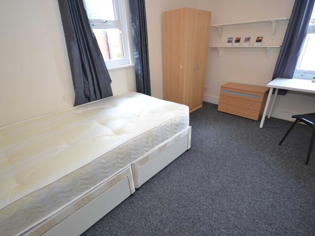 Room to rent in Basingstoke Road, Reading, Berkshire, 0Et. RG2, £500 pcm