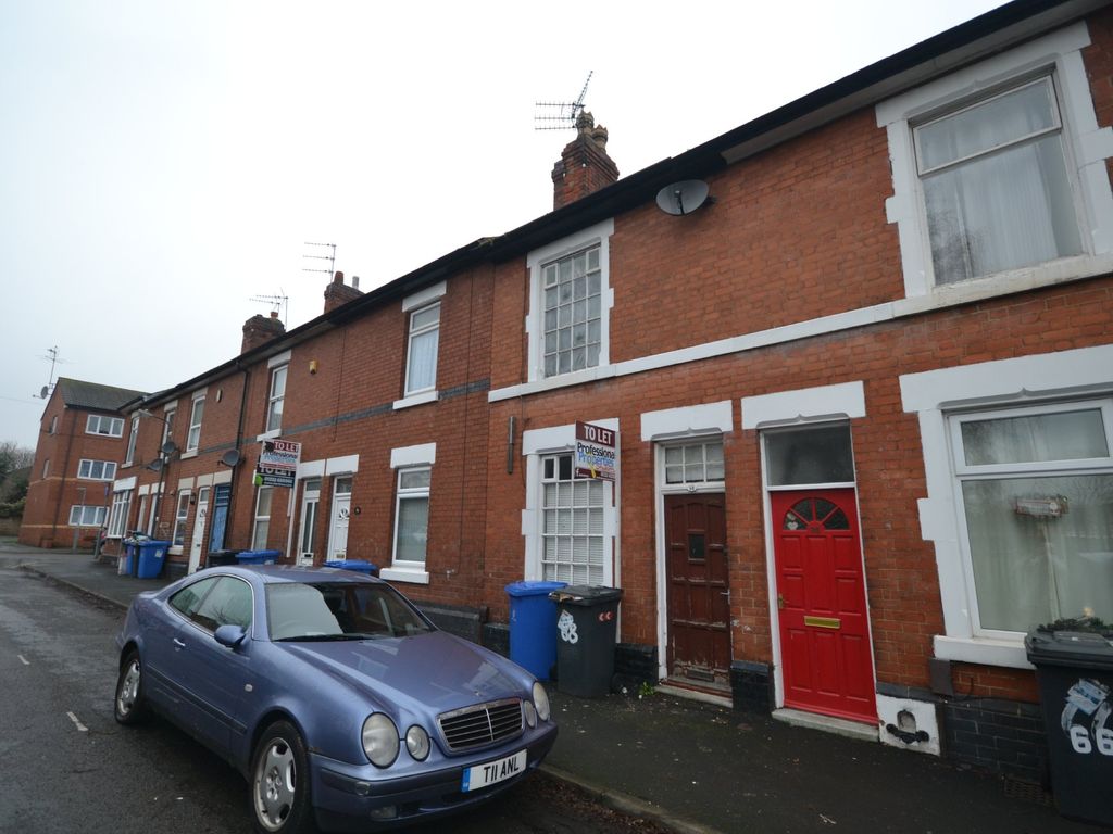 3 bed terraced house to rent in Werburgh Street, Derby DE22, £975 pcm