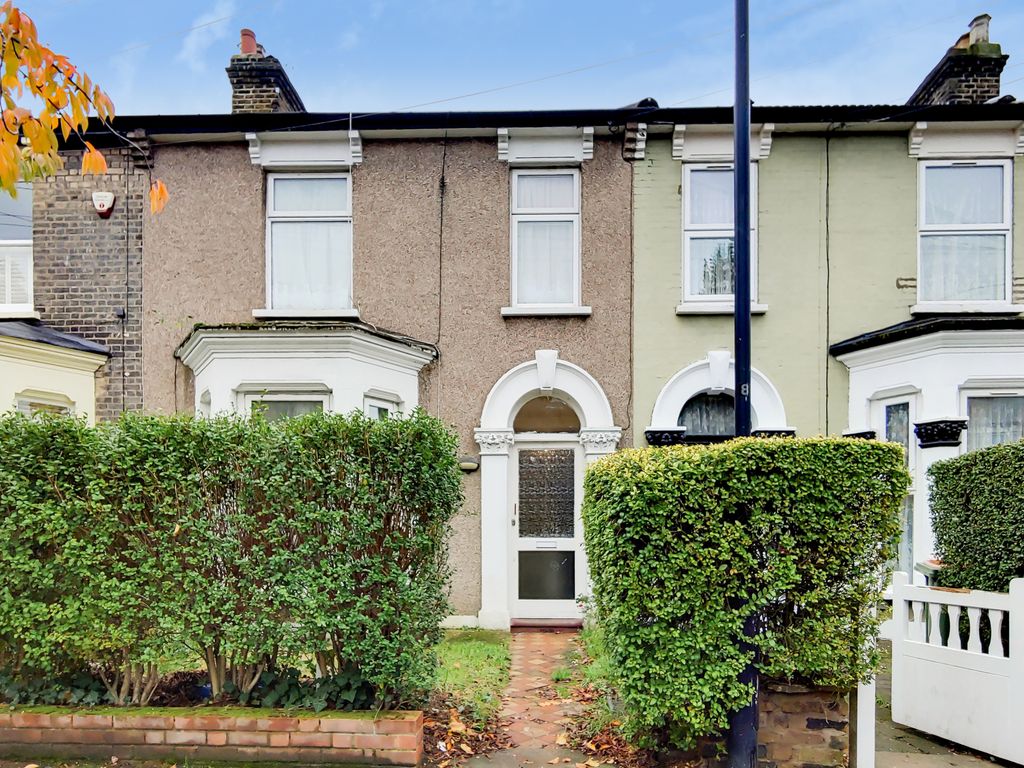 4 bed terraced house for sale in Durham Road, Manor Park E12, £650,000