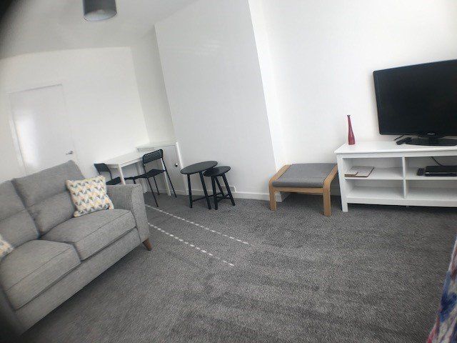 2 bed flat to rent in Middlefield Place, Woodside, Aberdeen AB24, £650 pcm