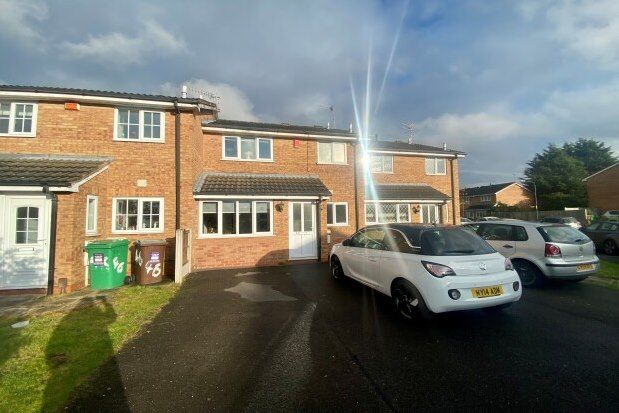 3 bed property to rent in Falcon Close, Nottingham NG7, £1,911 pcm