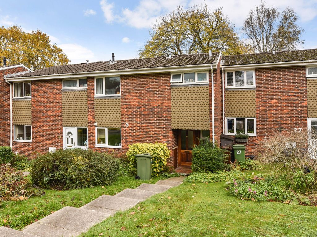 4 bed terraced house to rent in West Hill Park, Winchester SO22, £2,540 pcm